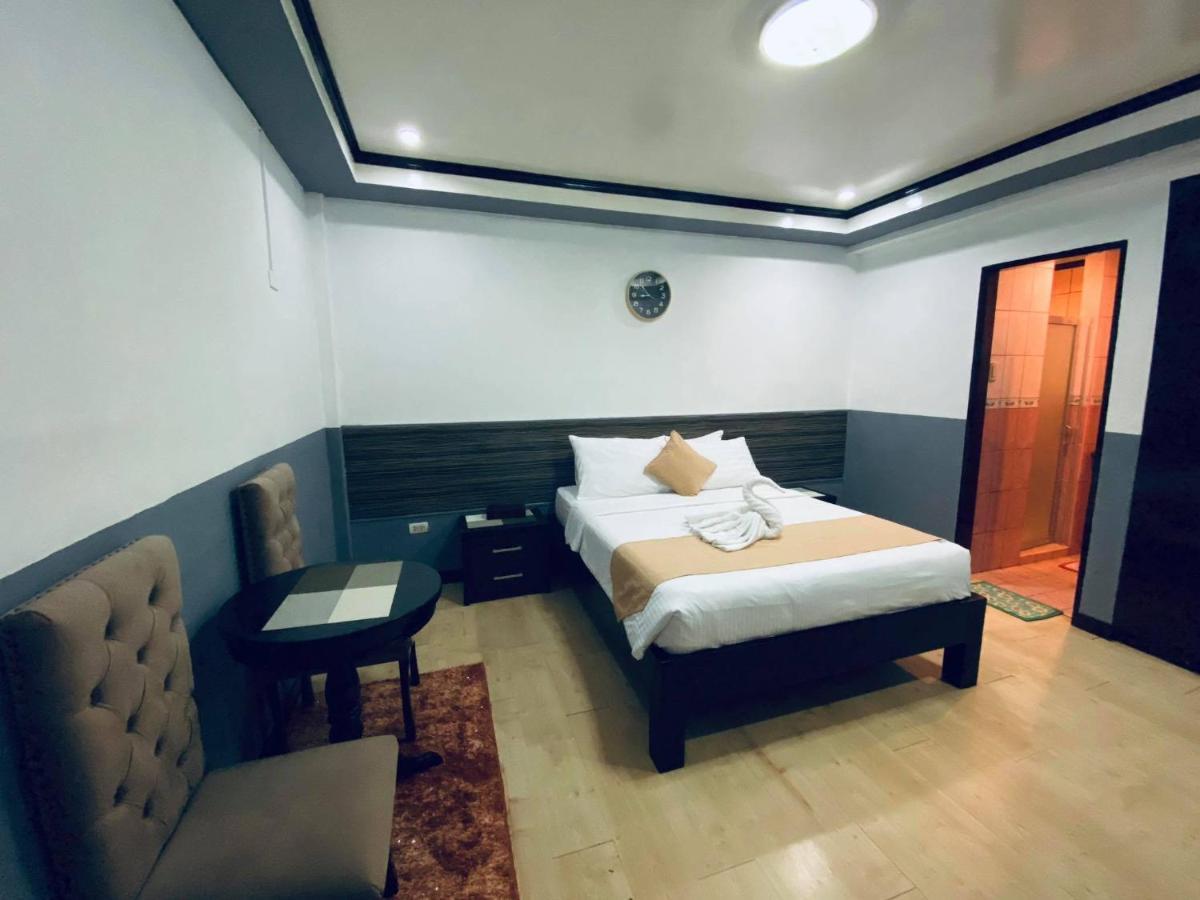 Amax Inn Makati Makati City Extérieur photo