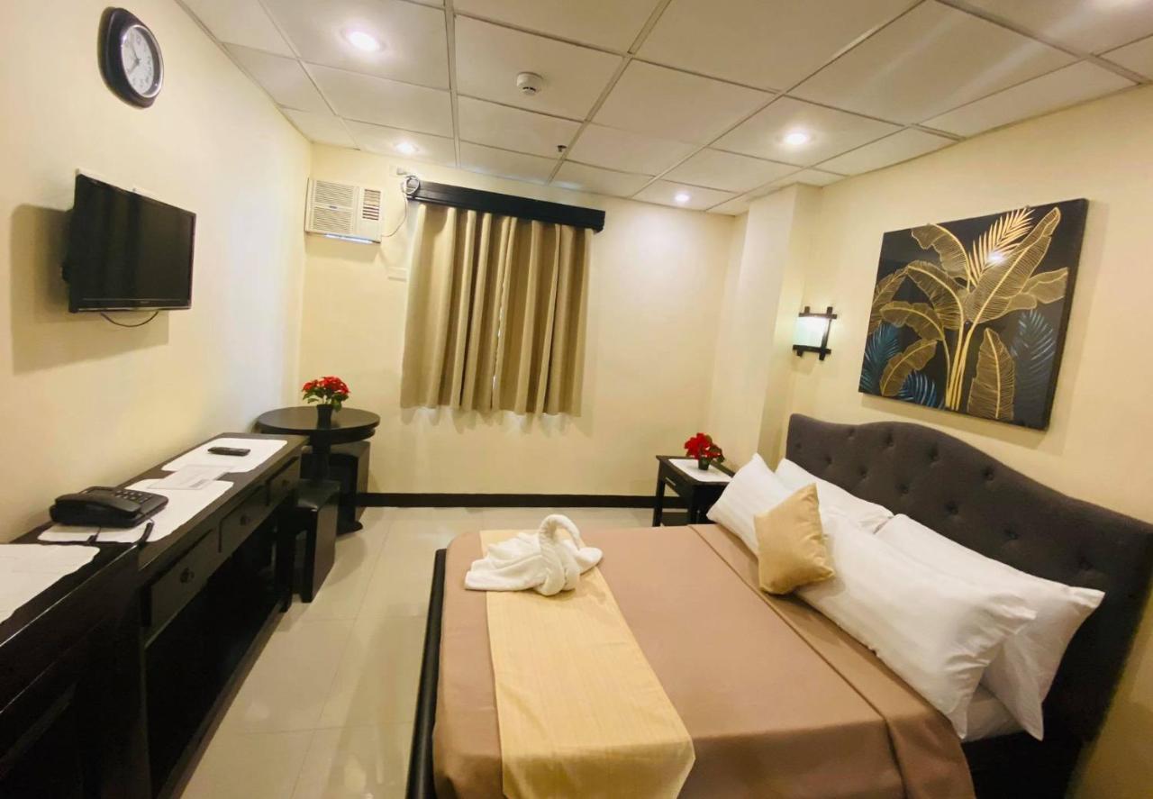 Amax Inn Makati Makati City Extérieur photo