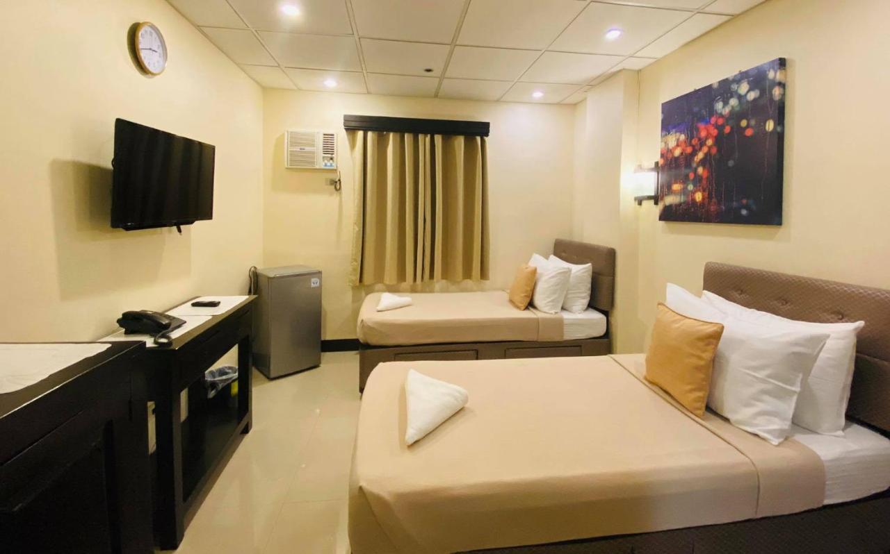 Amax Inn Makati Makati City Extérieur photo