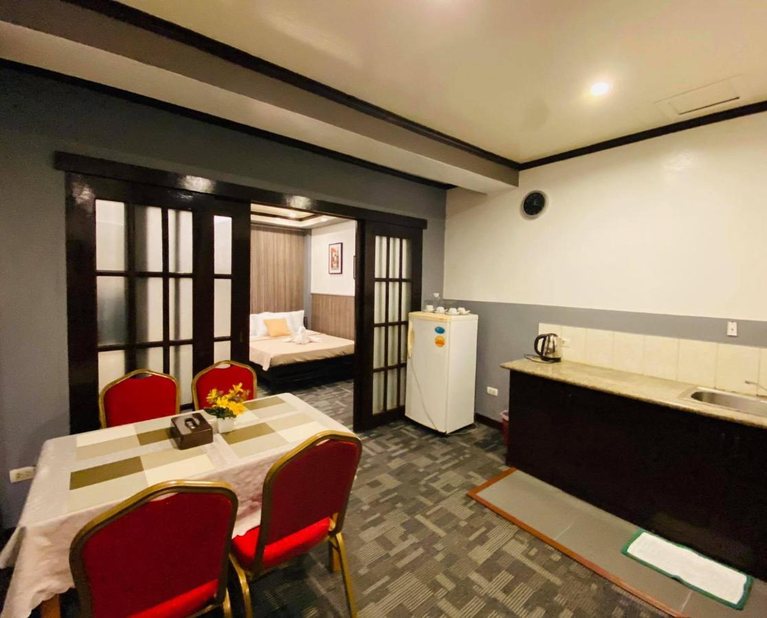 Amax Inn Makati Makati City Extérieur photo