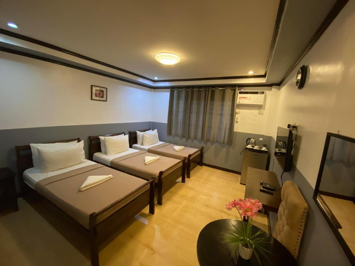 Amax Inn Makati Makati City Extérieur photo