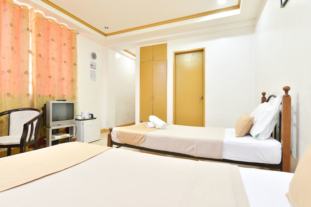 Amax Inn Makati Makati City Extérieur photo